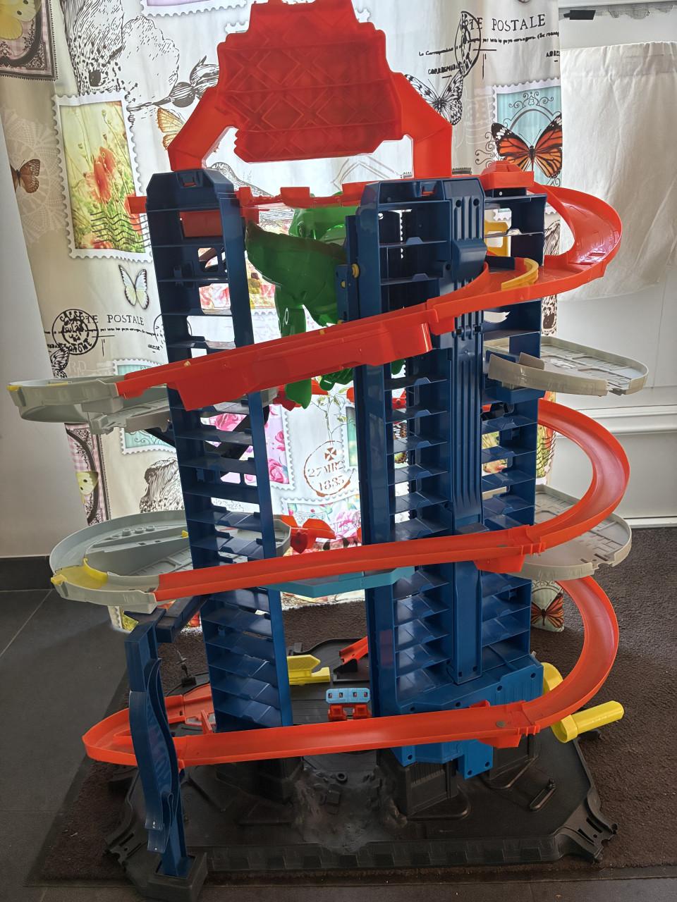 Ultimate Garage HotWheels