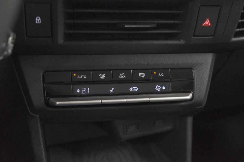 Opel Frontera 1.2 turbo hybrid 145 gs | 7 zitplaatsen | camera | dodehoekde