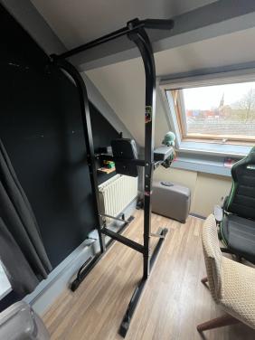 Power tower / pull-up & dip station – zeer goede staat”