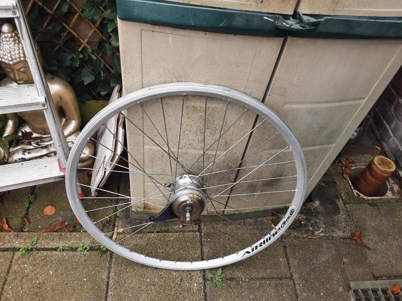 Gazelle 28 inch nexus achterwiel, 7 speed,rollerbrake rem