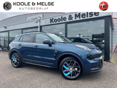 Lynk & Co 01 1.5 261pk plug in hybrid , pano dak , 360 gr camera , car play