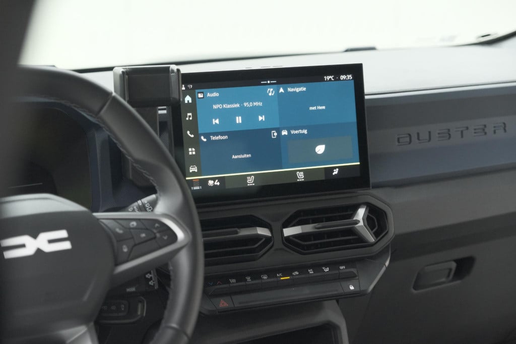 Dacia Duster mild hybrid 130 expression | camera | stoelverwarming | apple 