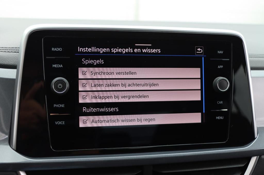 Volkswagen T-roc 1.5 tsi style 150pk dsg7