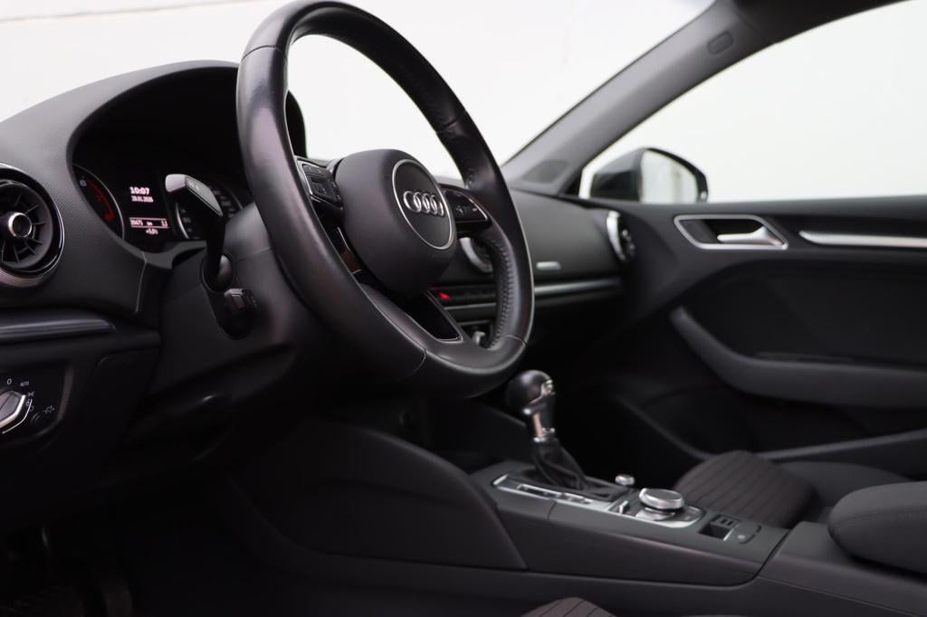 Audi A3 limousine 40 tfsi quattro advance sport 190pk s-tronic | trekhaak |