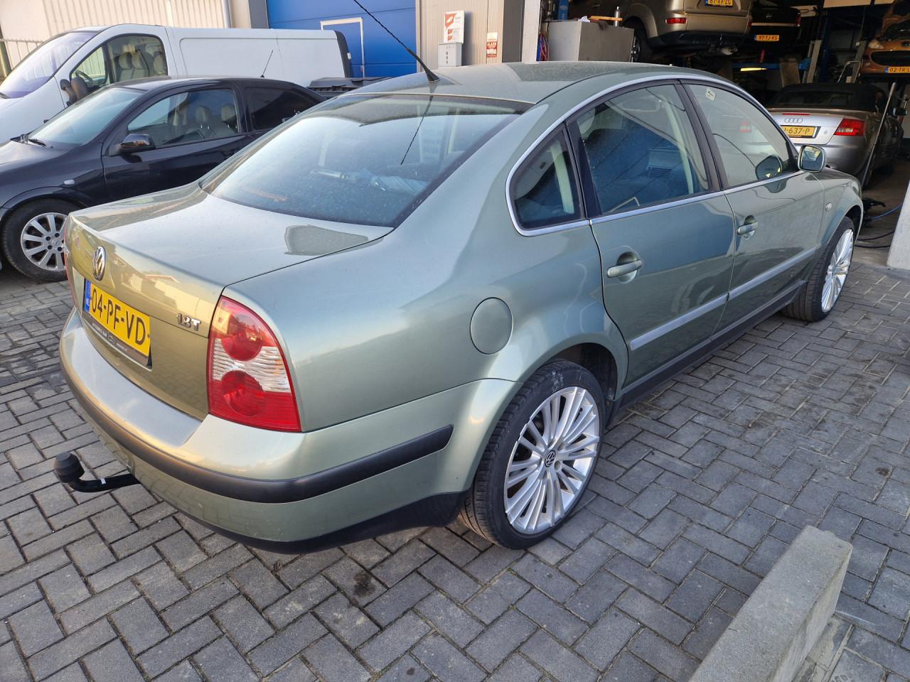 Volkswagen Passat 1.8 Turbo Arctic