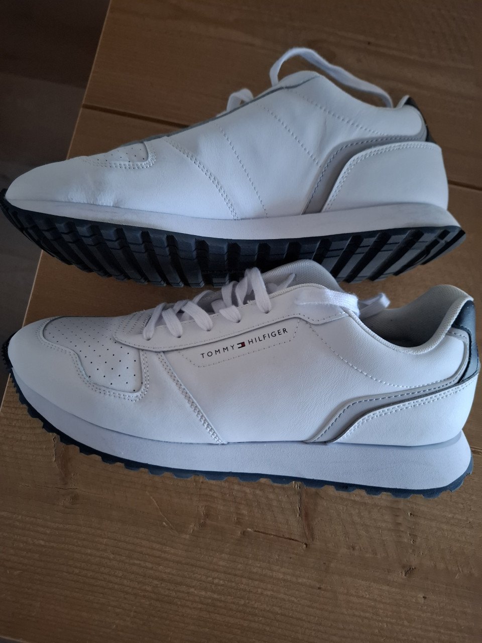 Tommy Hilfiger sneakers