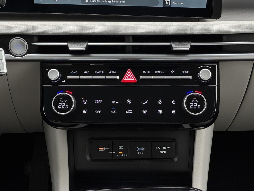 Hyundai Tucson 1.6 t-gdi phev premium light grey interieur