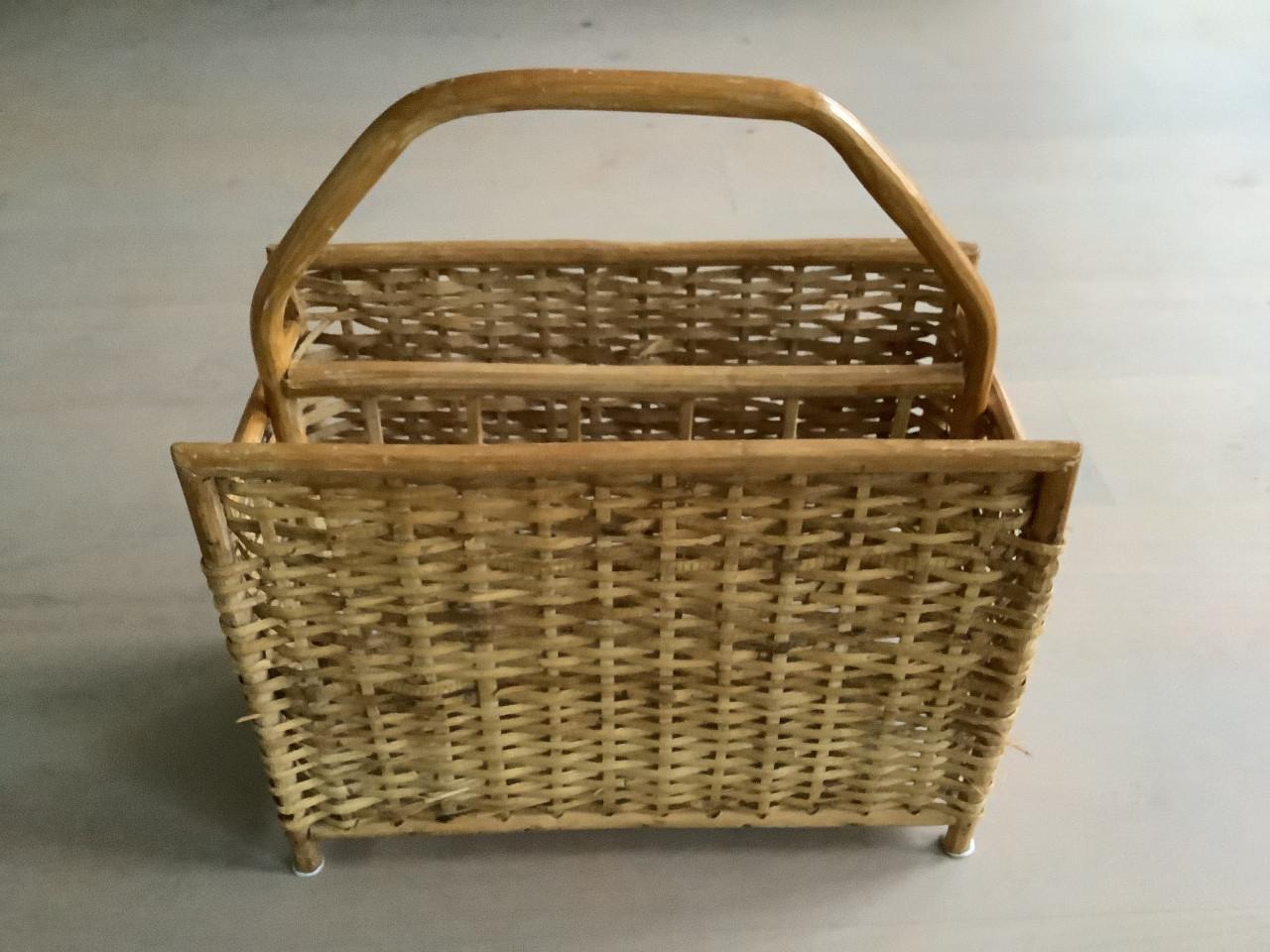 Rieten / Rotan lectuur mand