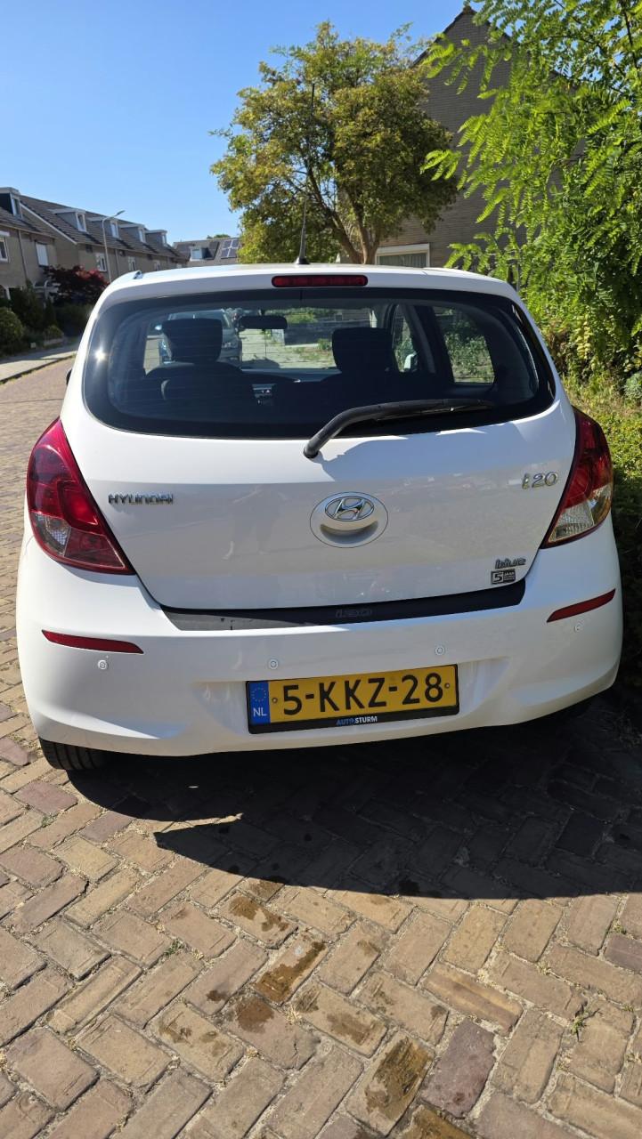 Hyundai i20 blue drive