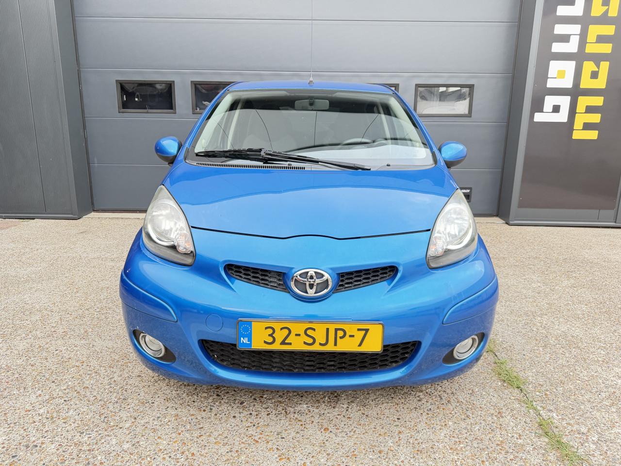 Toyota Aygo 1.0 12V Vvt-i 5DRS 2011 Blauw  Airco Apk Nap Navi