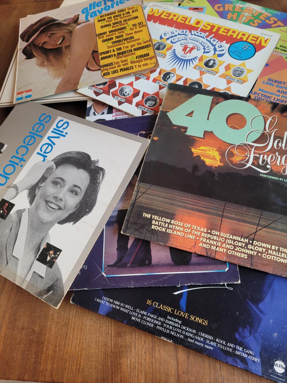 20 verzamel lp's in goede staat!