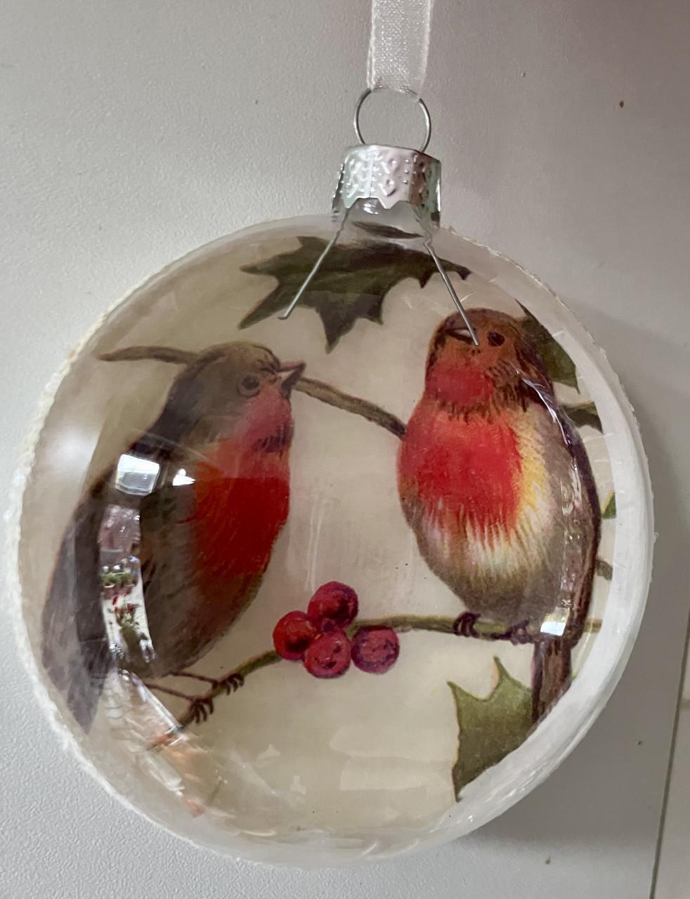 Glazen kerstballen, Roodborst
