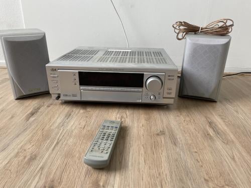 JVC geïntegreerde audio/video versterker RX 7032 + boxen