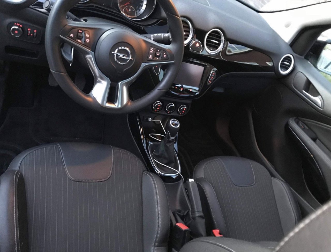 Opel adam 1.4 bi-fuel