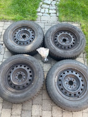 Winterbanden + velgen Maat 215-70-16