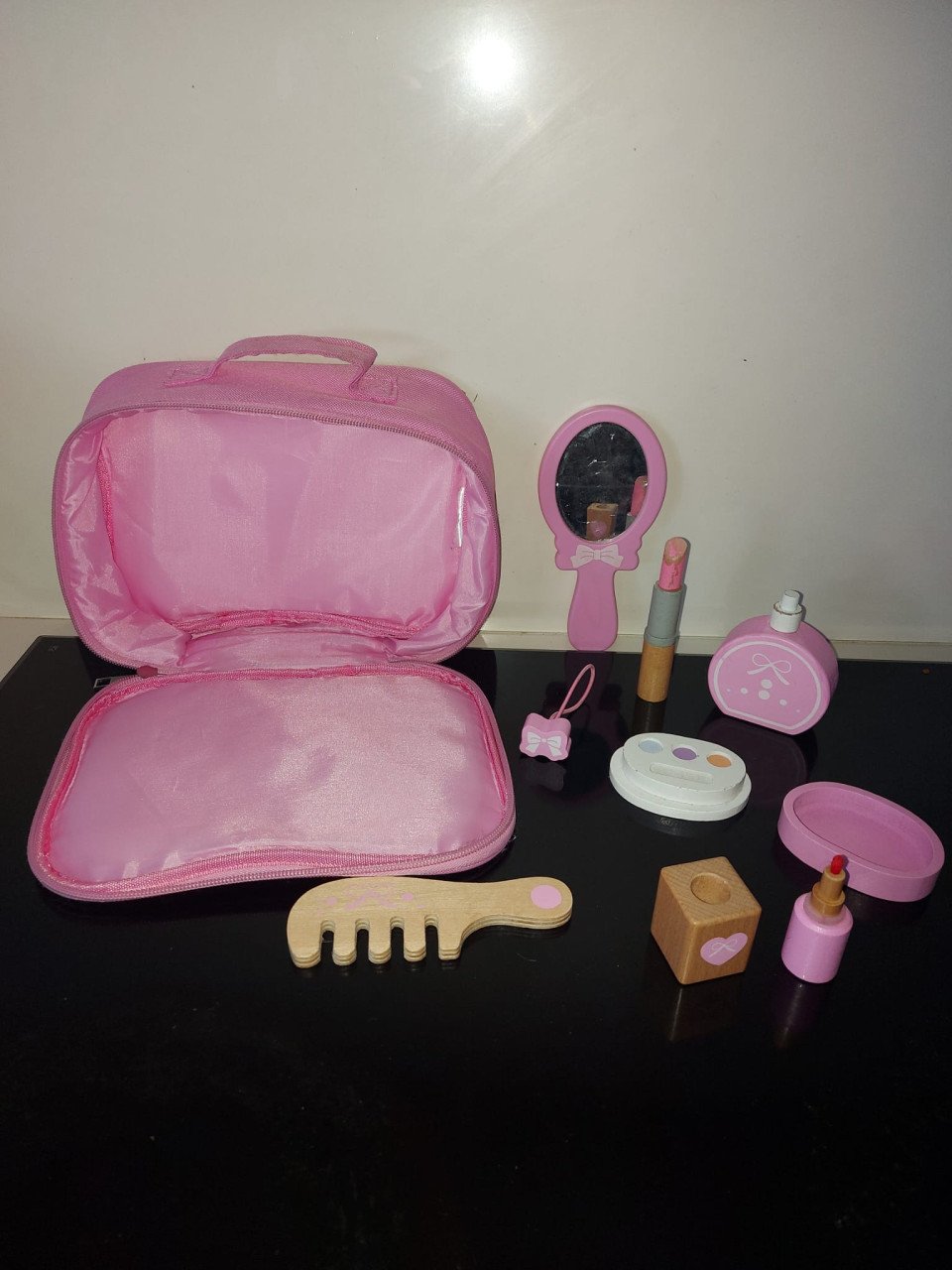 Roze kinder make-up tasje met houten make-up