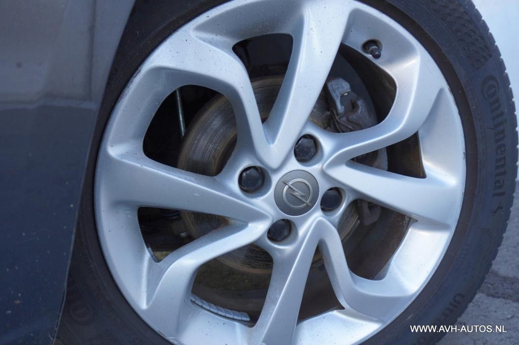 Opel Corsa 1.4 color edition