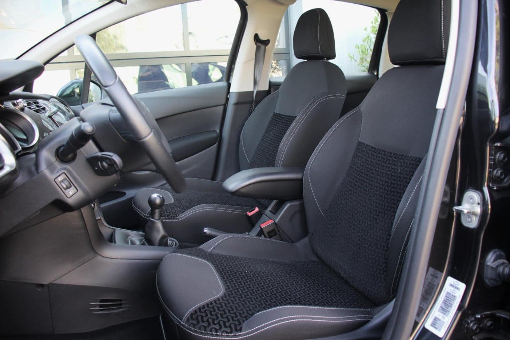 Citroen C3 1.6 ligne business 120pk 5drs - pano - cruise - navi - clima - o