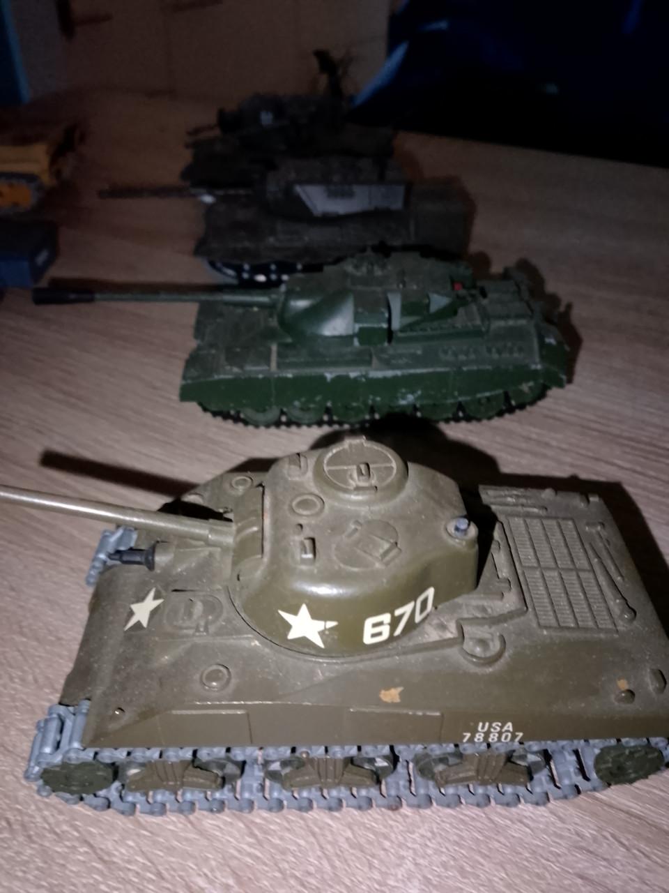Te koop Solido, Siku, Corgi tanks