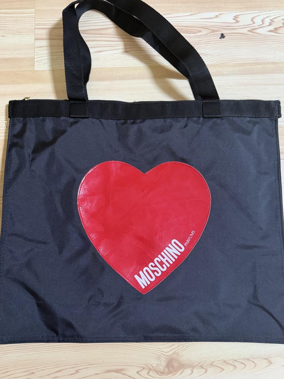 Moschino Parfums shopper / strandtas zwart met rood hart – NIEUW
