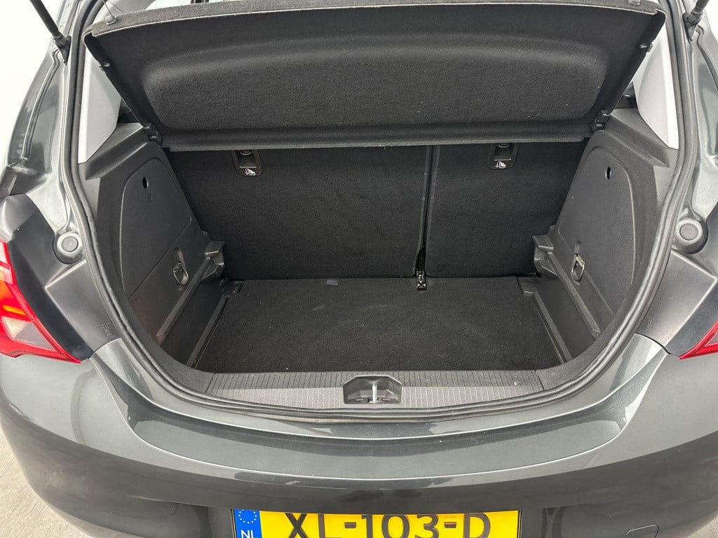 Opel Corsa 1.4 favourite | airco | cruise control | bluetooth