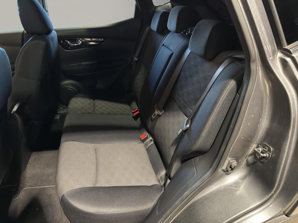 Nissan Qashqai 1.2 connect edition automaat | camera | panoramadak | navi |