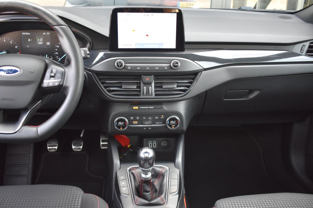 Ford Focus wagon 1.0 ecoboost hybrid st line | panoramadak | apple carplay 