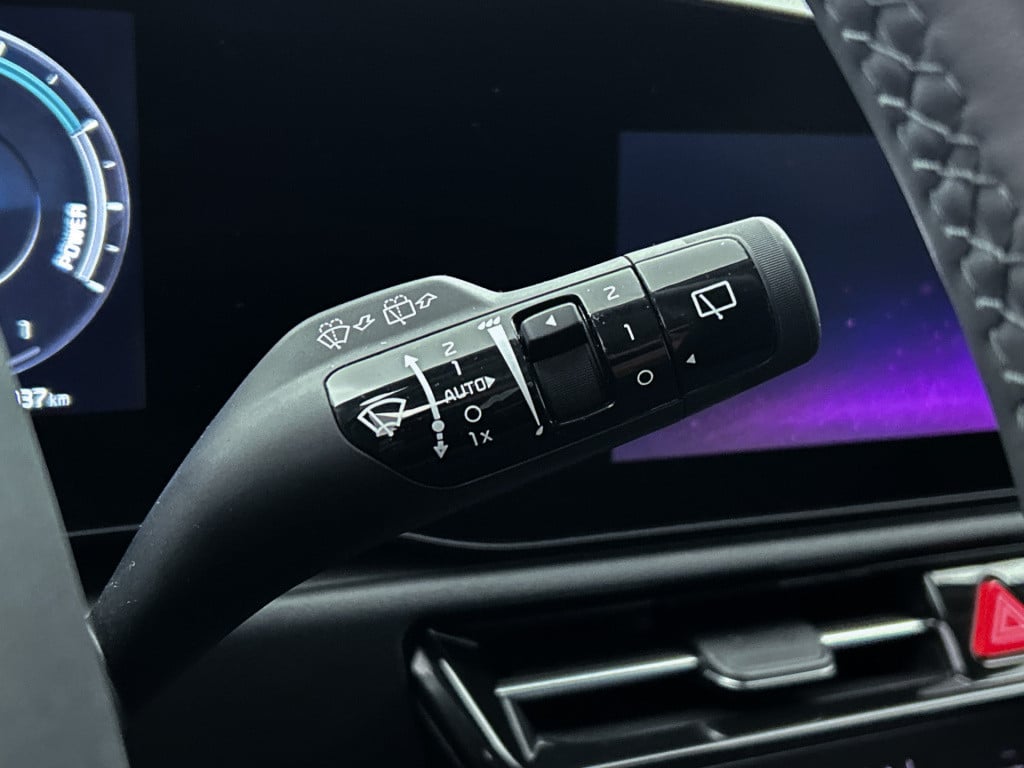 Kia Niro dynamicplusline limited | elektrische stoelen | phev | stoel/stuur