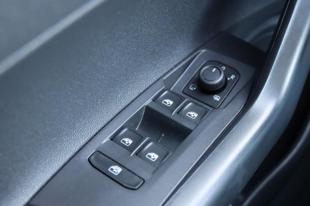 Volkswagen Polo 1.0 tsi life | carplay | sensoren | adaptive