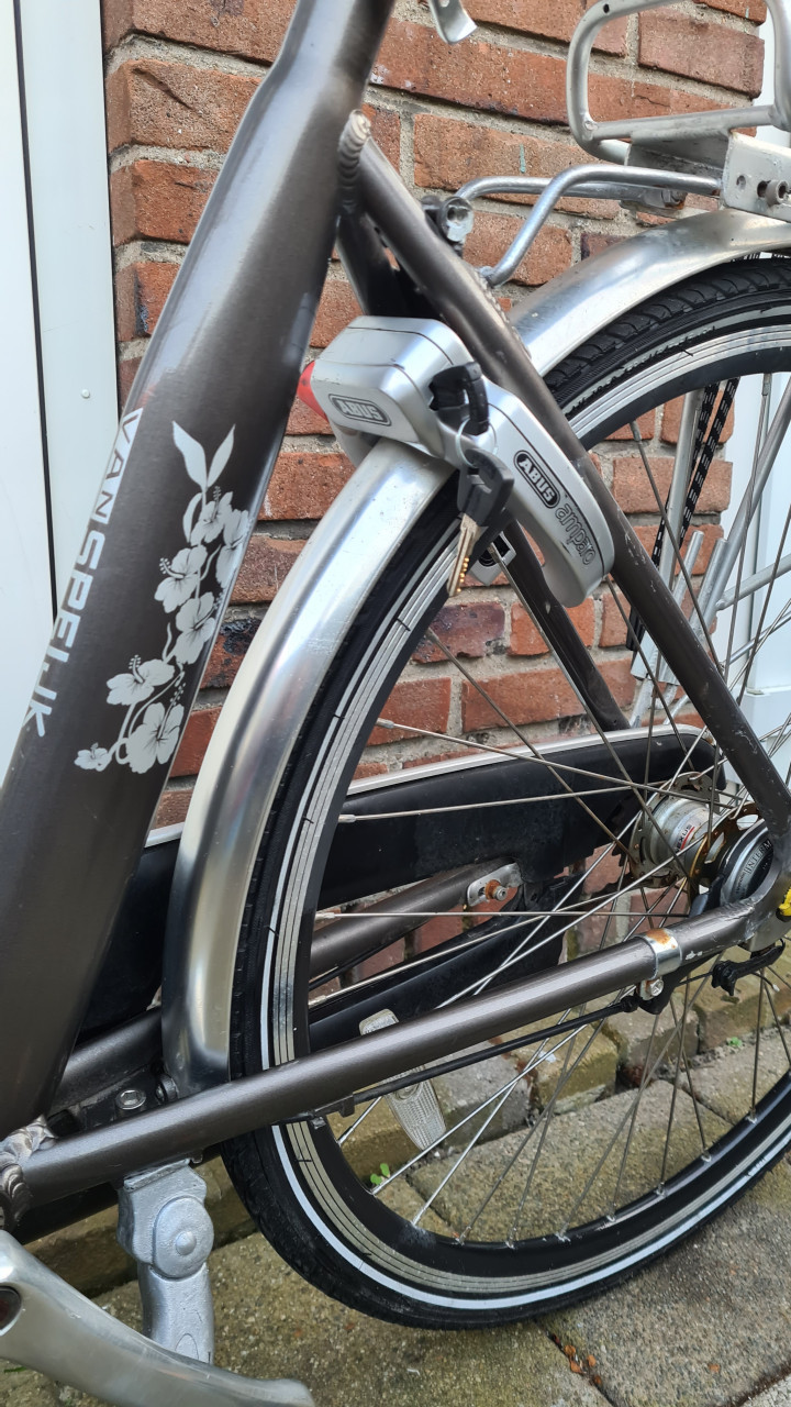 Dames fiets met 3 versnellingen-28inch-Fr.maat 52cm-Nieuw slot
