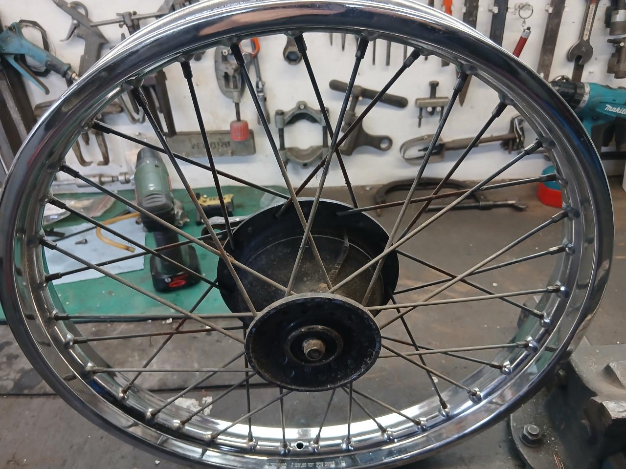 Voorwiel Yamaha dt