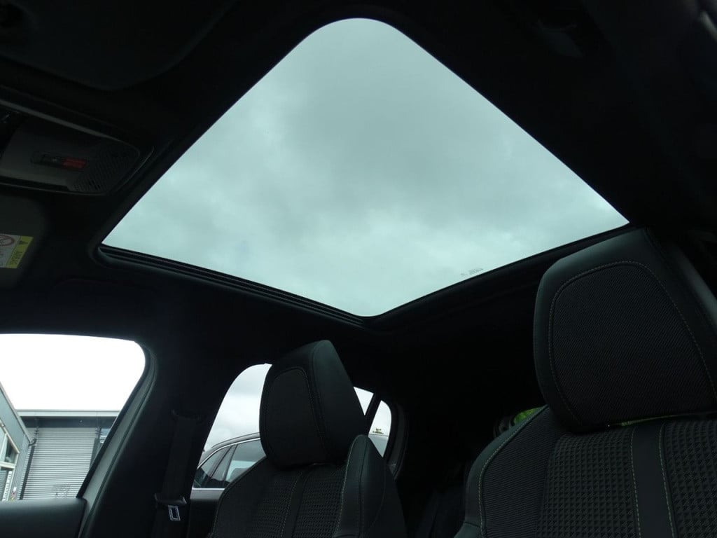 Peugeot 208 1.2 puretech gt-line automaat | pano | stoelverwarming