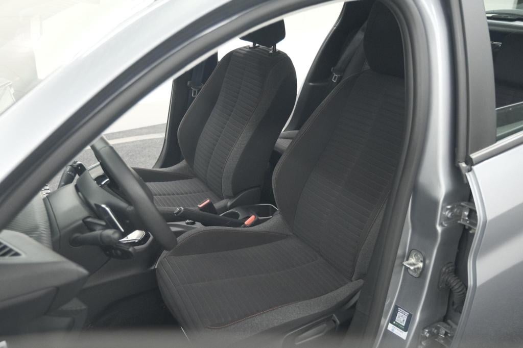 Peugeot 208 puretech 100 eat8 active pack | apple carplay | parkeersensoren