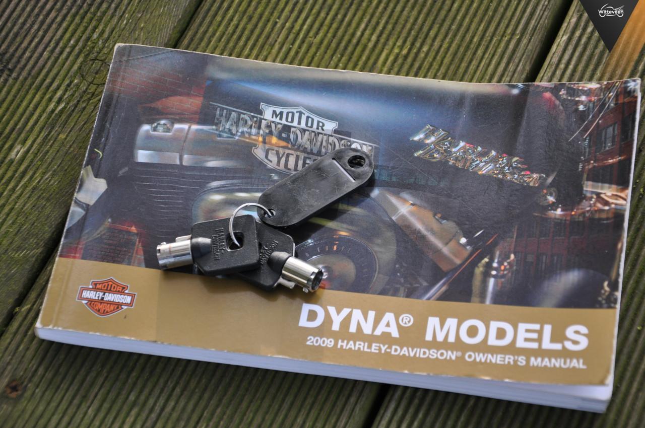 Harley-Davidson FXDB Street Bob 15500 kms!