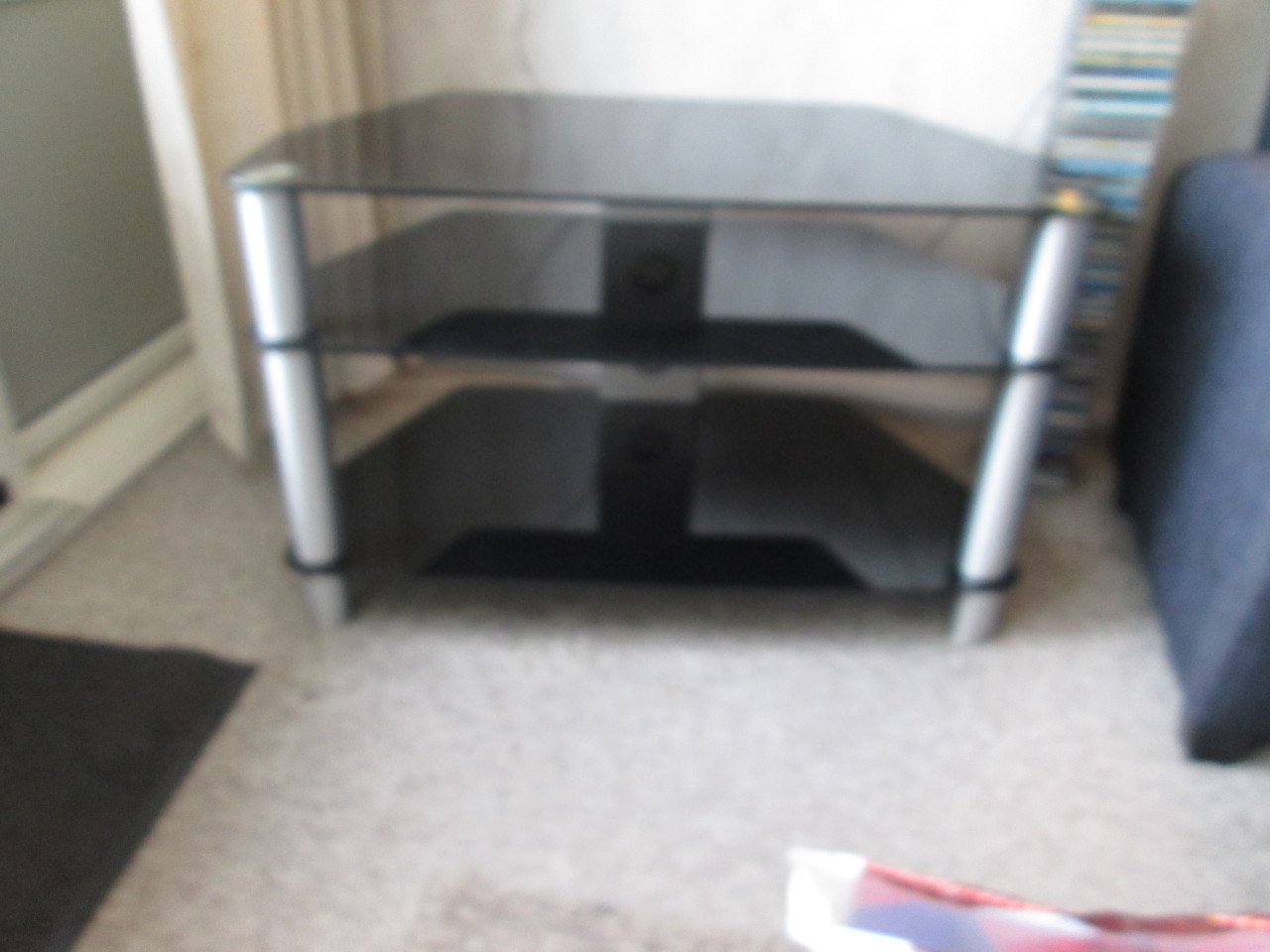 Zwart glazen tv meubel