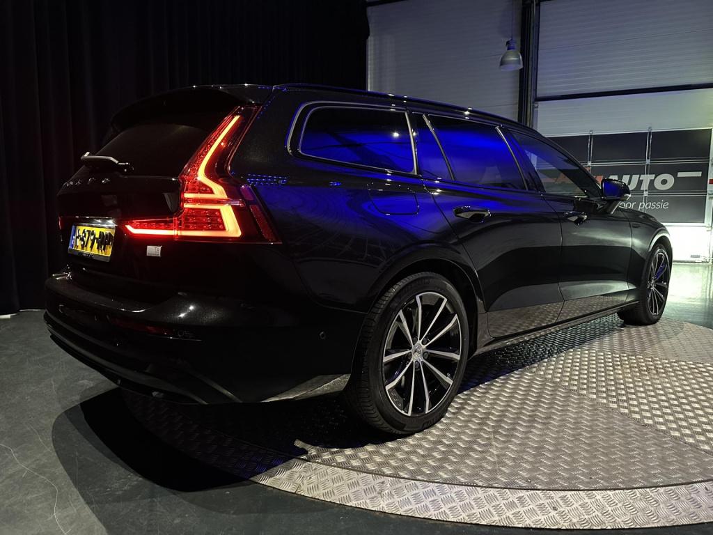 Volvo V60 2.0 t6 plug-in hybrid awd plus dark long range my2023 *1e eigenaa