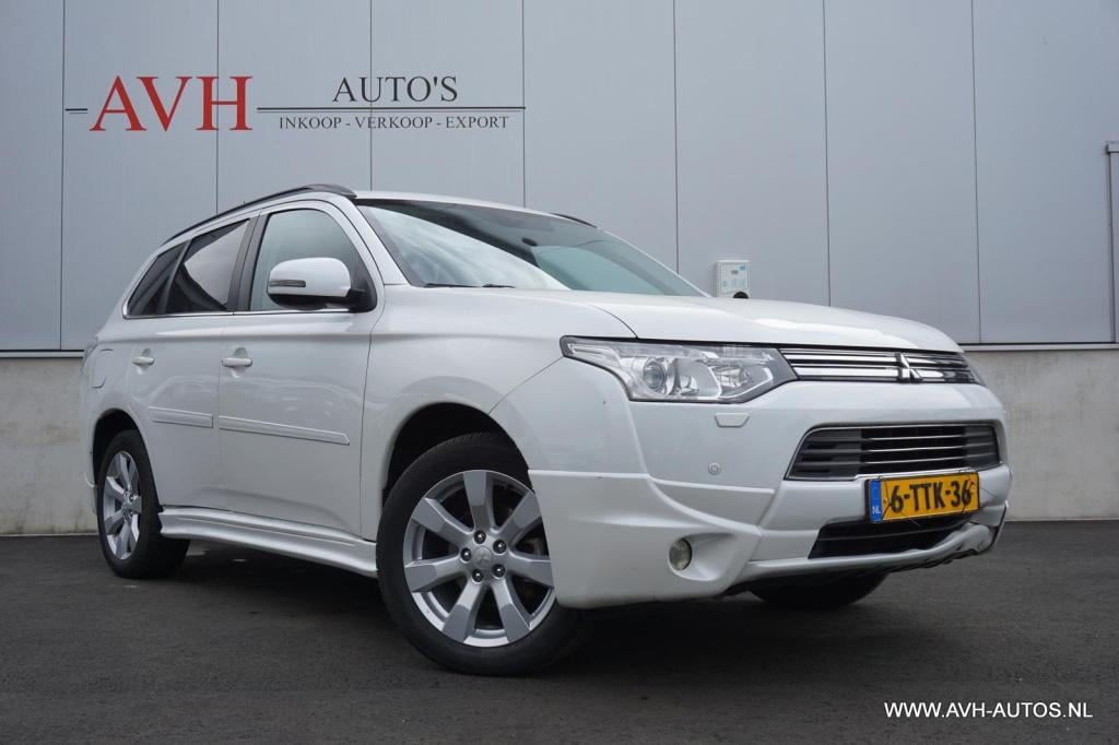 Mitsubishi Outlander 2.0 phev instyle+