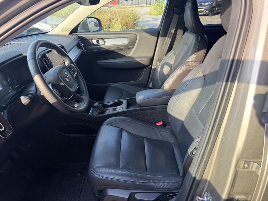 Volvo XC40 1.5 t4 recharge inscription expression