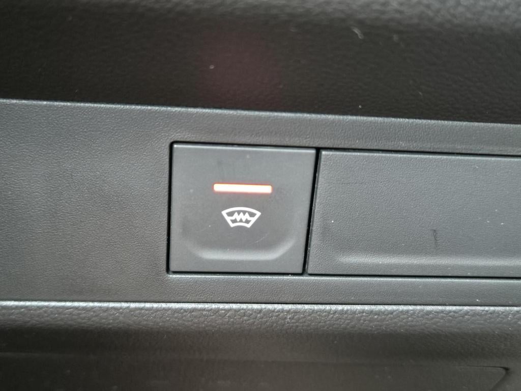 Renault Captur 1.3 tce 130 intens trekhaak, camera, stoel-, stuur- en voorr