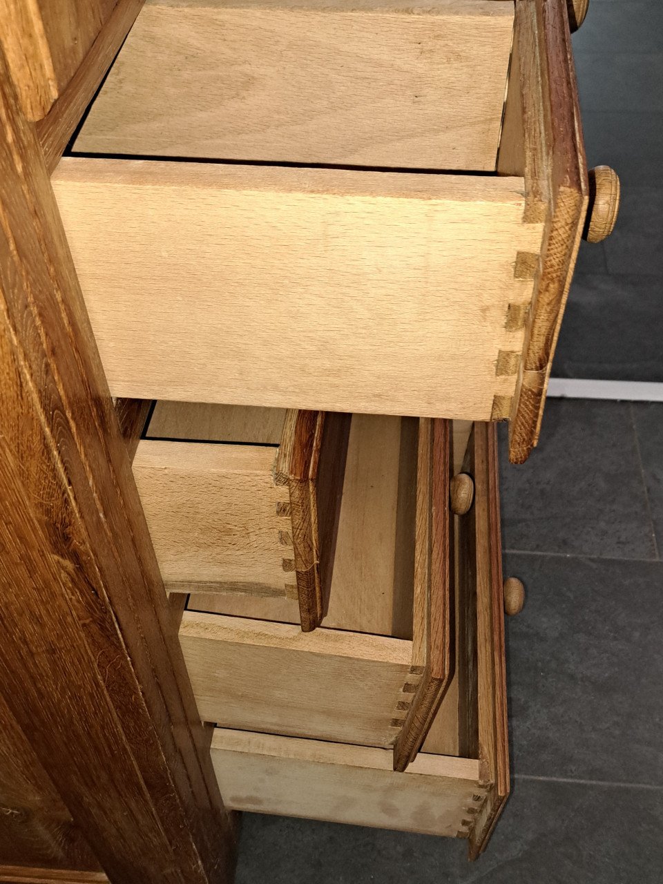 🌞 Mooie oude massief eiken hoge kast met vitrinegedeelte en 5 laden 🌞