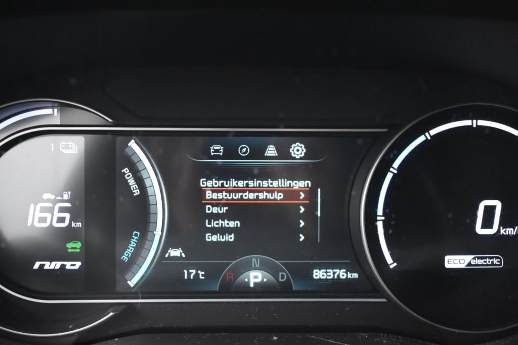 Kia E-niro edition 64 kwh soh 97,8% | stoelverwarming | nap | camera | stuu