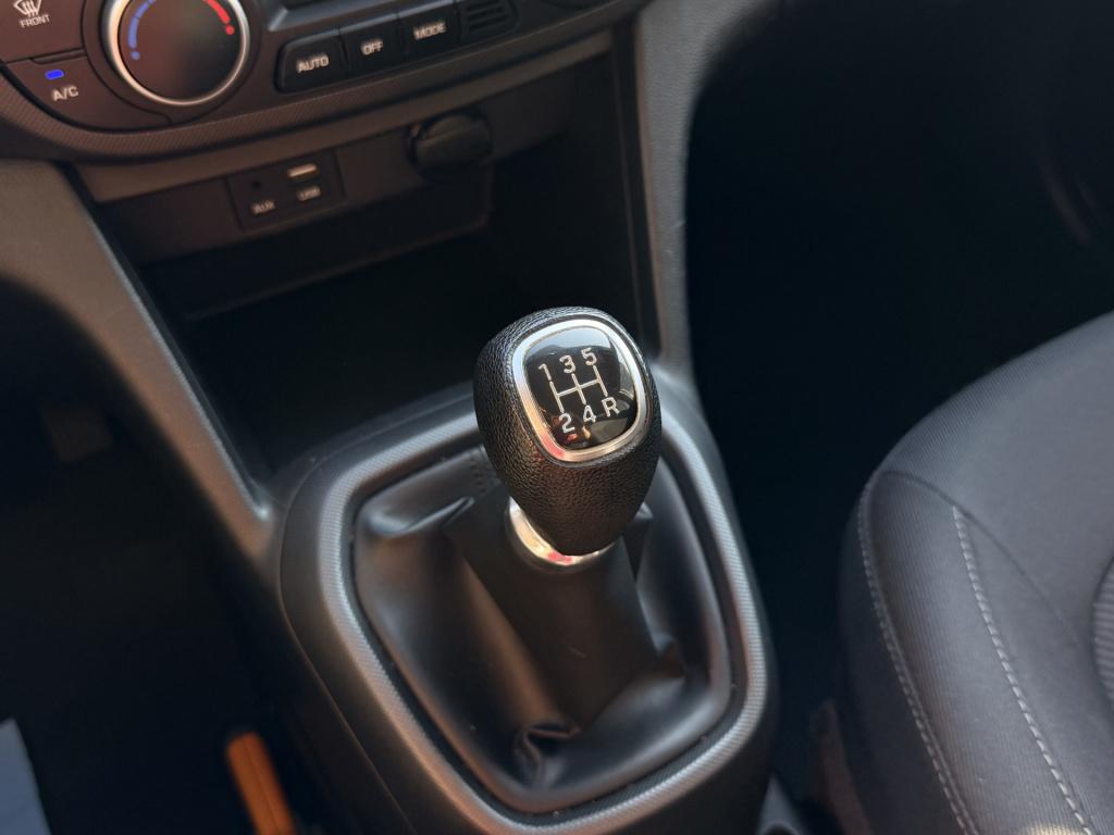 Hyundai I 10 1.0i go! 2017 | carplay | nav | radio | bluetooth | climate co