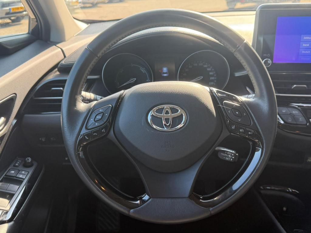 Toyota C-hr 1.8 hybrid dynamic