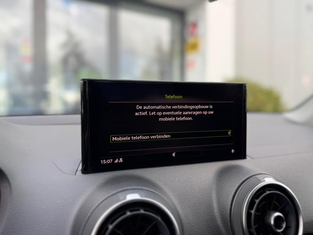 Audi Q2 30 tfsi s-line * matrix led * virtual cockpit * keyless * stoelverw