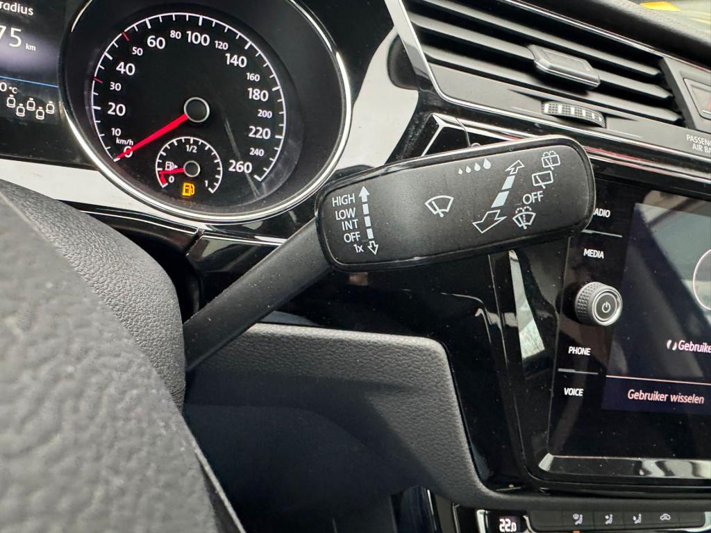 Volkswagen Touran 1.5 tsi highline 7p