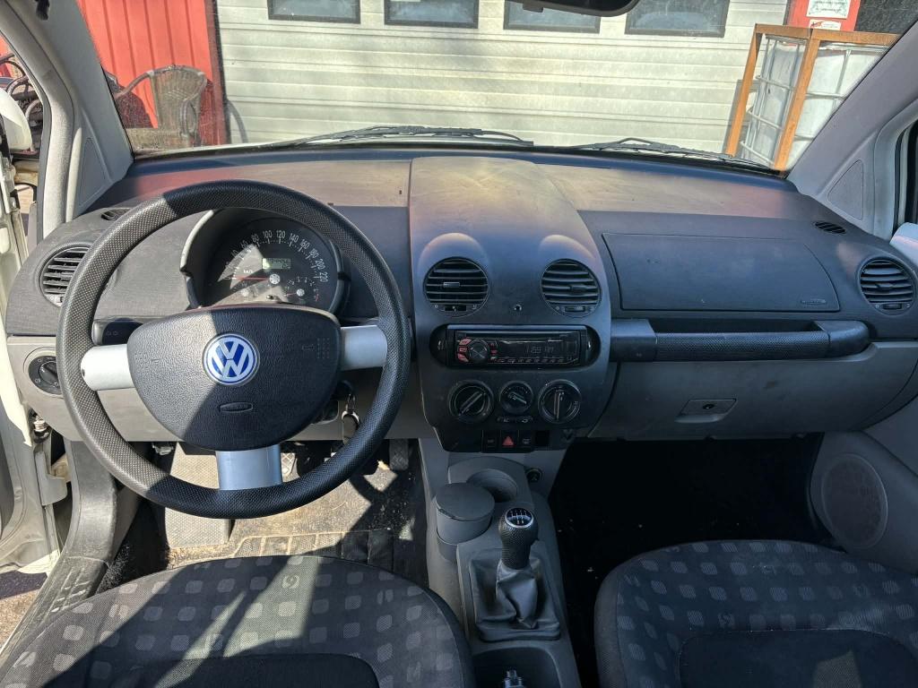 Volkswagen New Beetle 2.0 highline