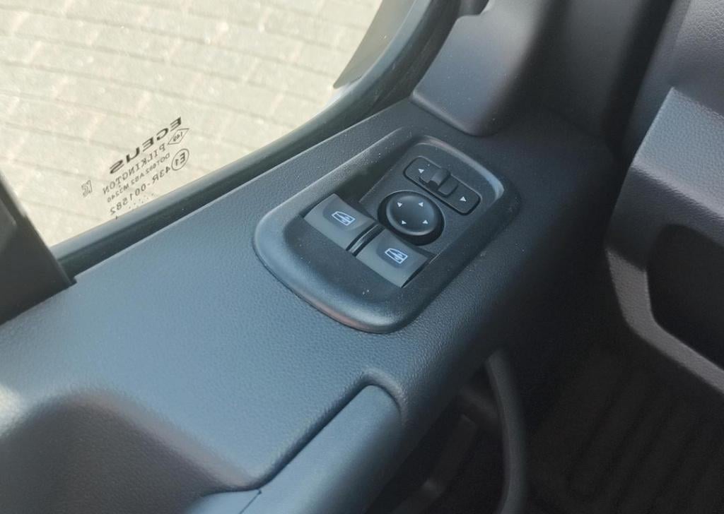 Renault Master t35 2.3 dci 135 l3h2 work edition -koelauto / airbag passagi