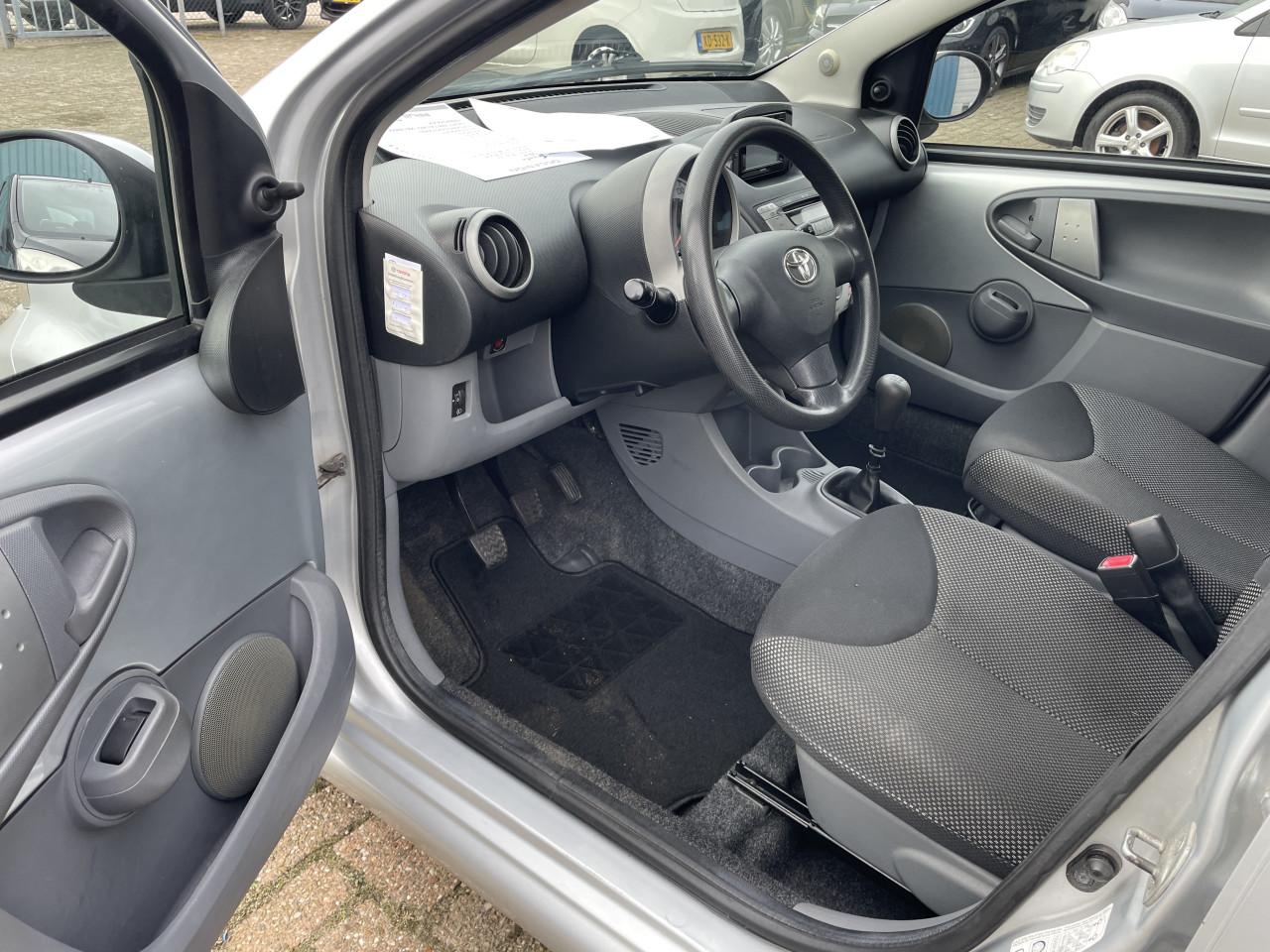 Toyota aygo 1.0 12v comfort navigator 5 deurs