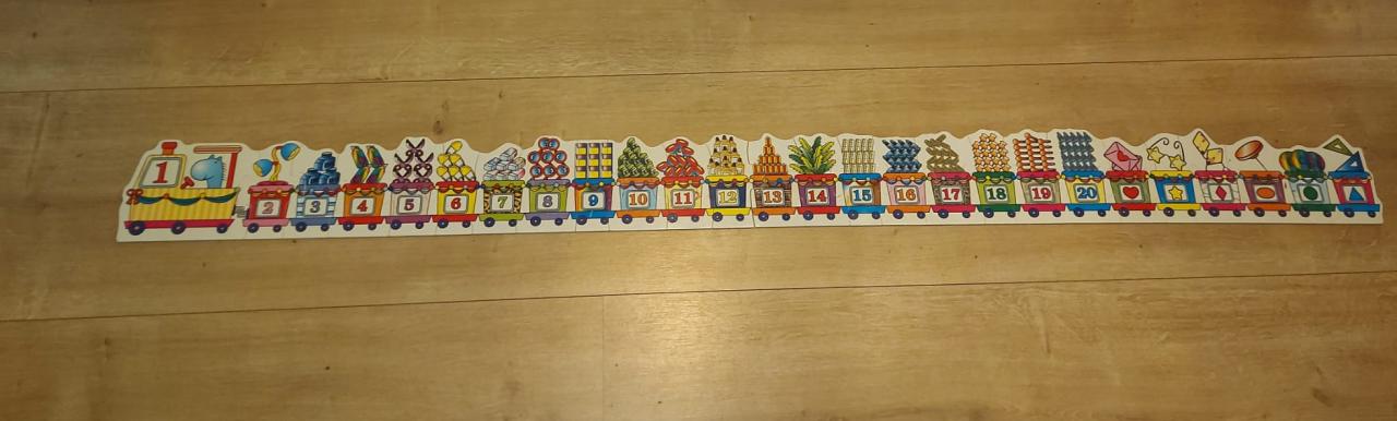 Z.g.a.n. superlange trein vloerpuzzel