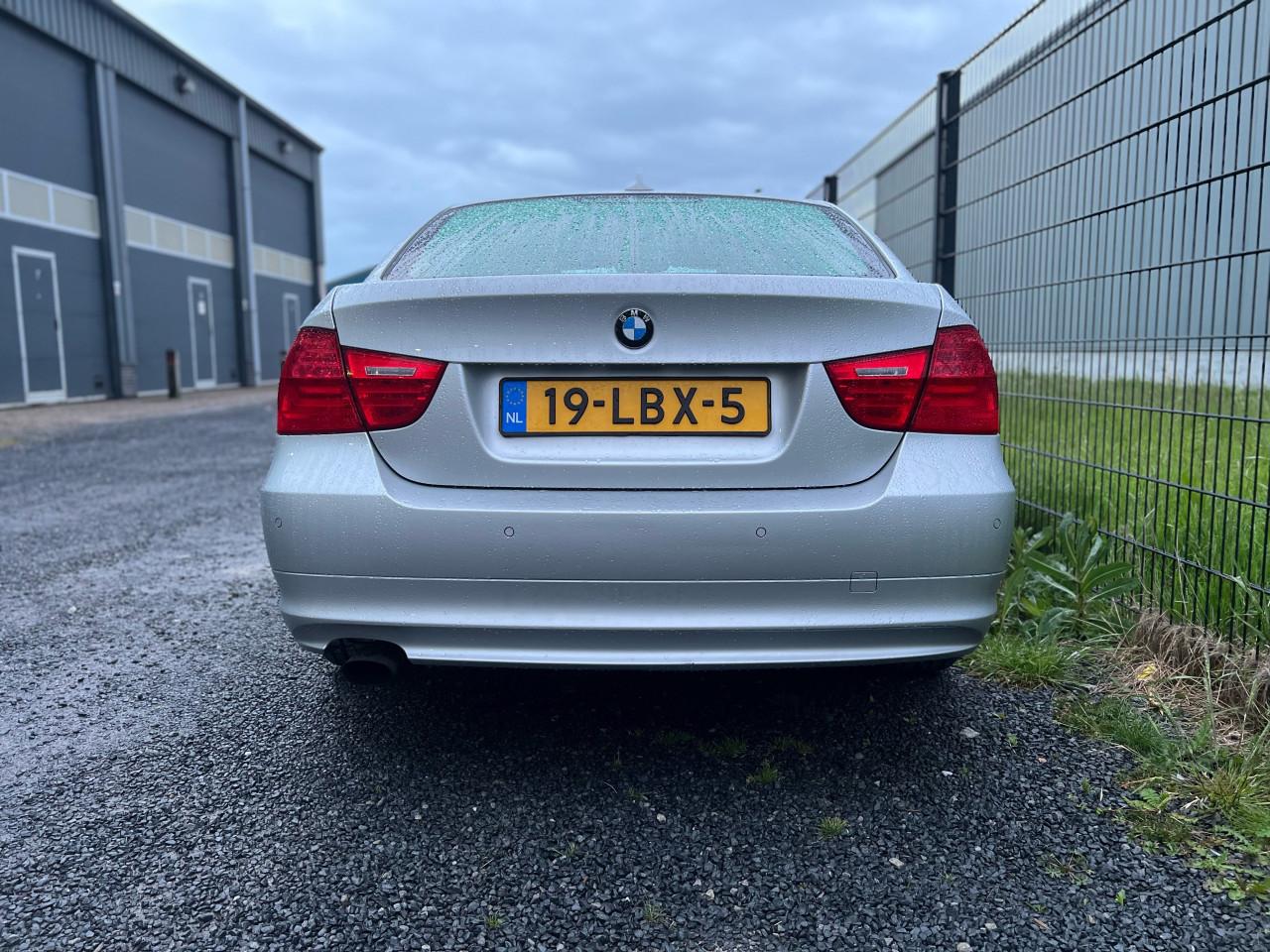 Bmw 318i 2010
